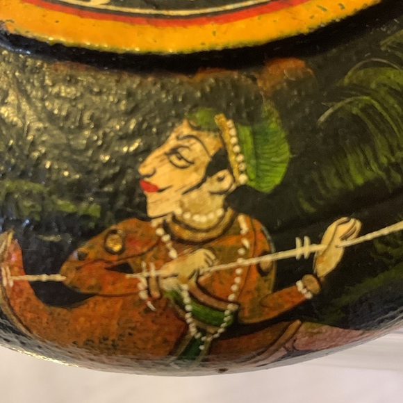 Hand painted trinket container wood vintage - Picture 4 of 17